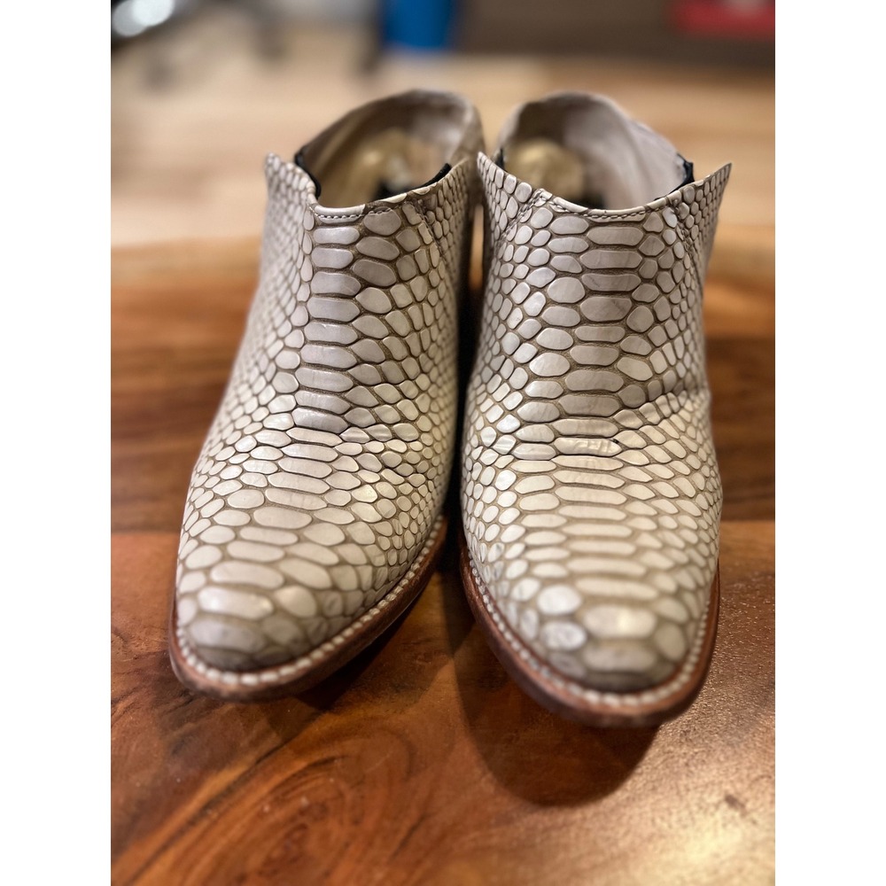 Freebird Shae Cream Snake Print Leather Ankle Booties Heeled Women's Size 8 - Picture 3 of 7